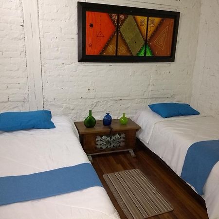 Lima Limon Candelaria Hostel Bogota Bagian luar foto