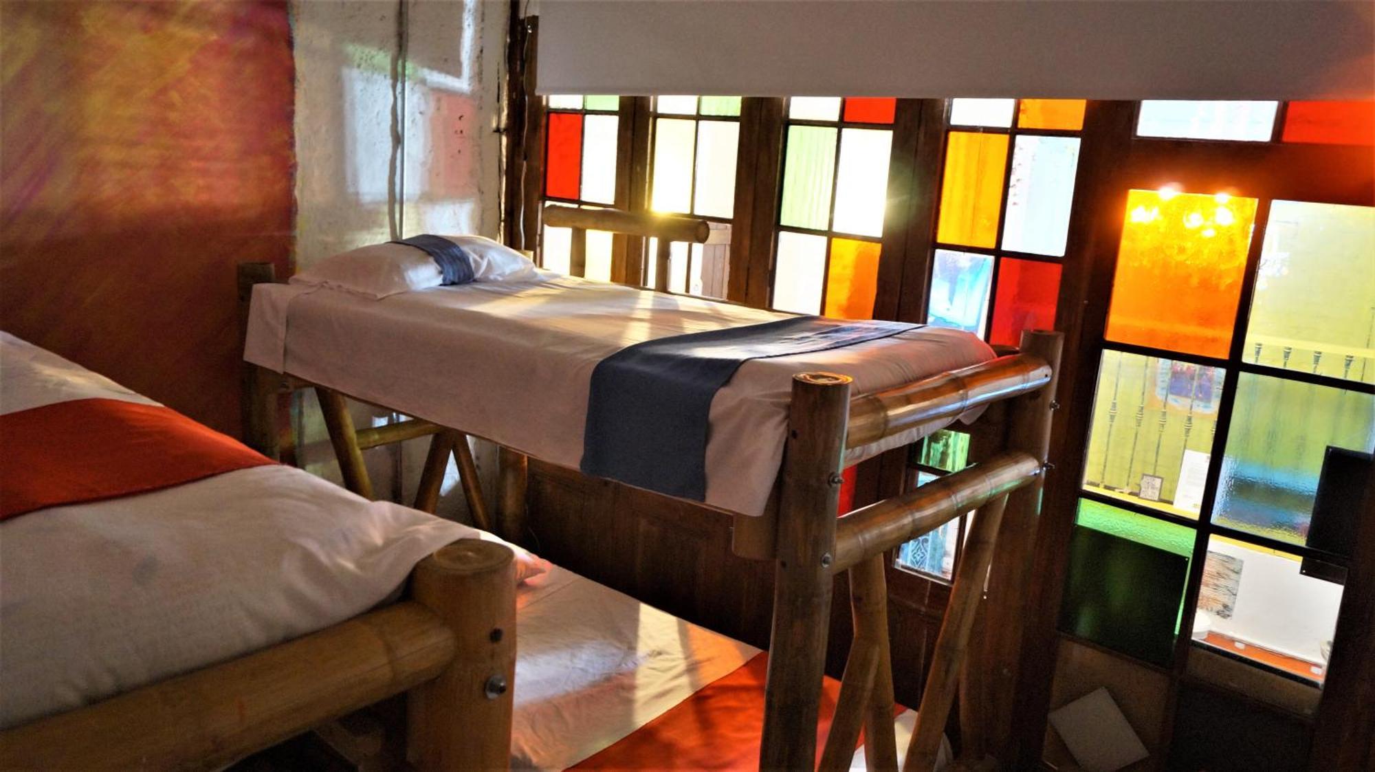 Lima Limon Candelaria Hostel Bogota Bagian luar foto